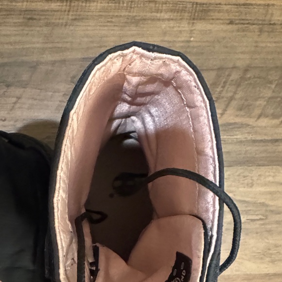 Timberland Women's Black and Pink Combat Boots - Picture 6 of 8